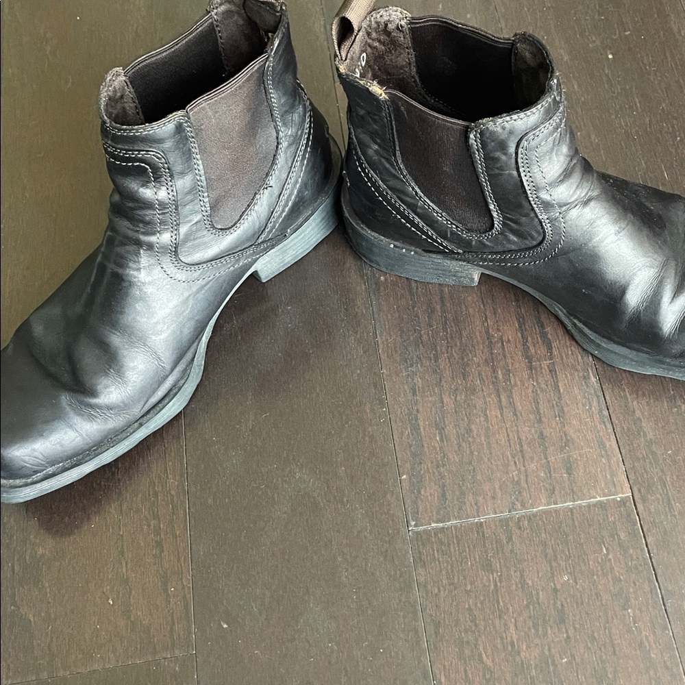 Ariat Black Leather Square-Toe Cowboy Ankle Boots - Picture 2 of 8
